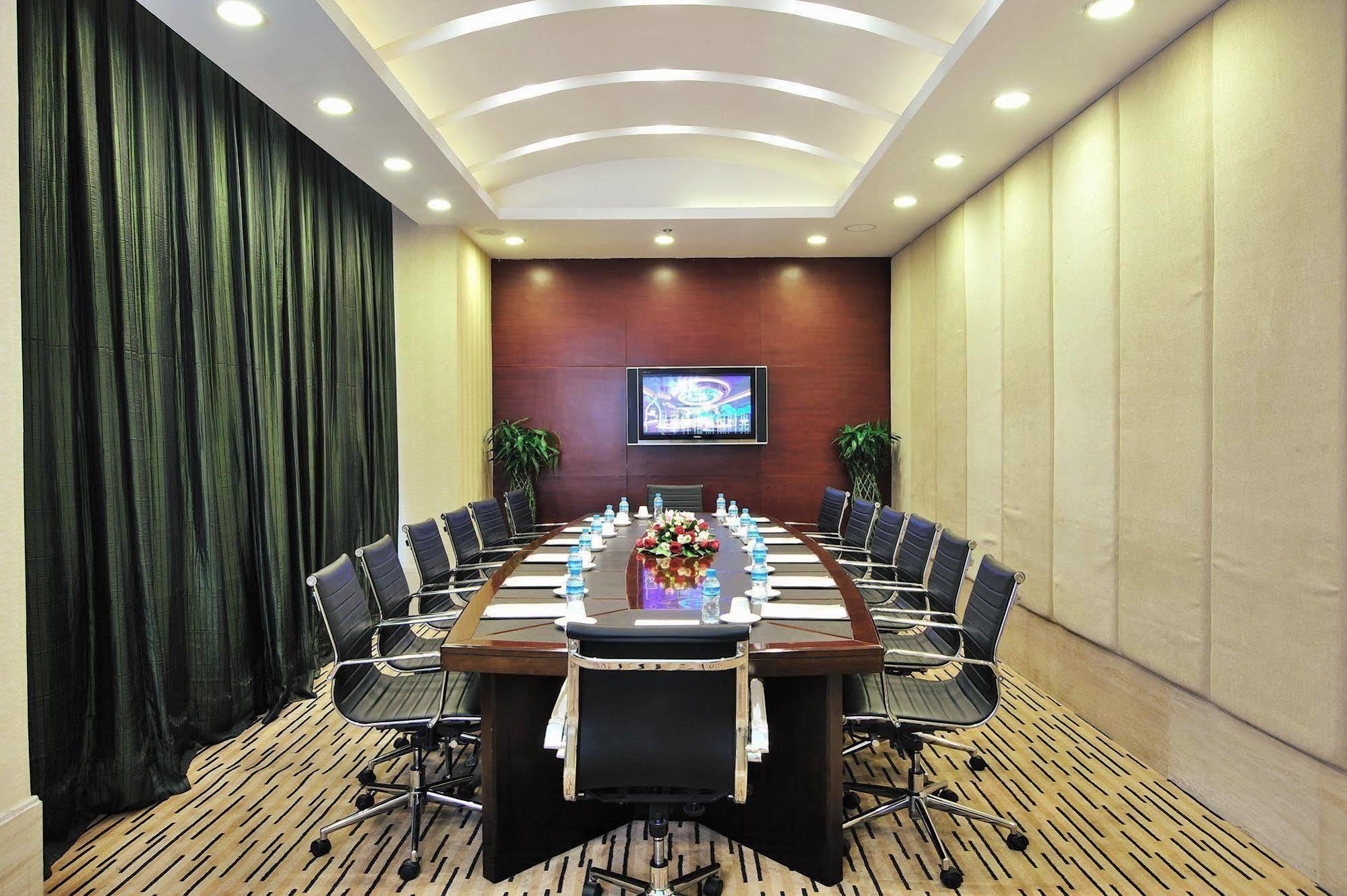 Xiongchu International Hotel Wuhan Exterior foto